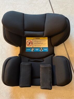 Nuna RAVA car seat infant insert